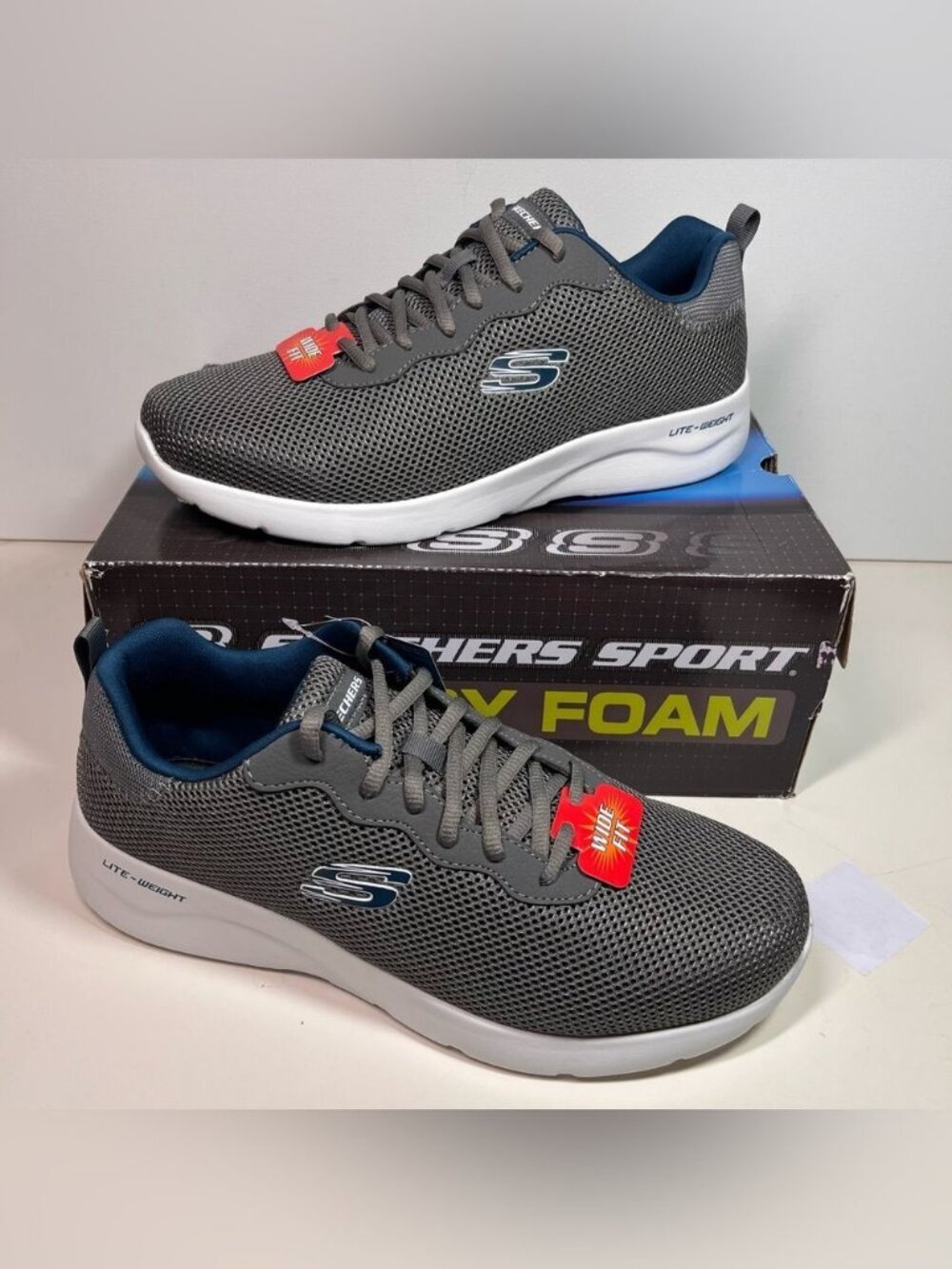 SkechersโMens Dynamight 2.0- Rayhill Sneakers